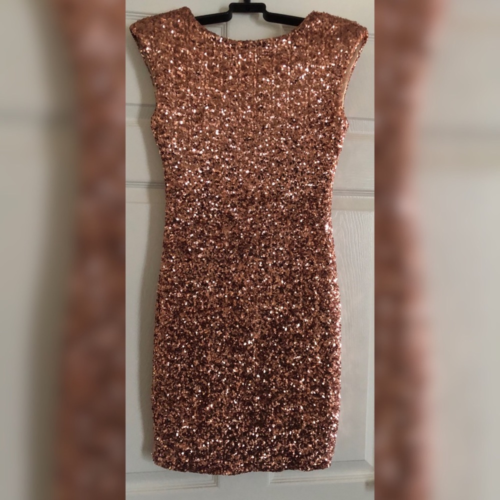 💕 backless pink sequin dress S